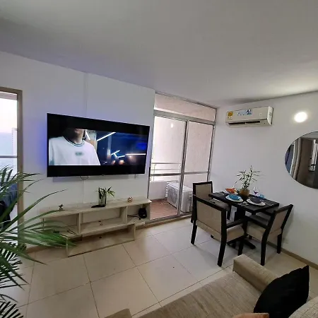 Apto Con Vista Al Mar Y Cerca A Todo En Apartamento *