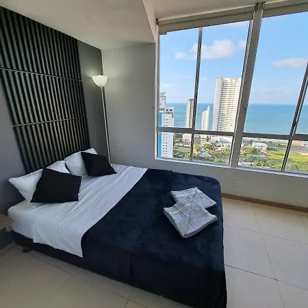 Apto Con Vista Al Mar Y Cerca A Todo En *